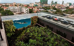 Aquarius Hotel And Urban Resort
